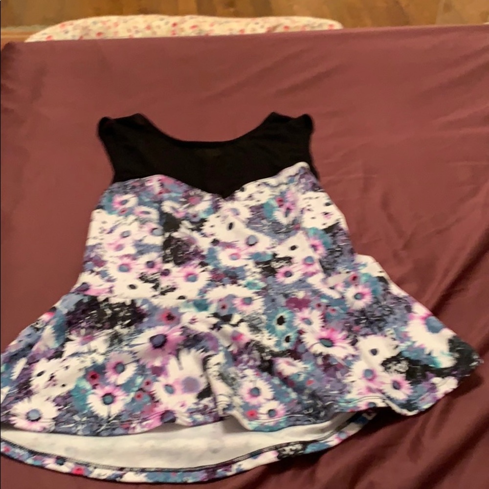 UNIQUE MESH FLORAL PEPLUM TOP